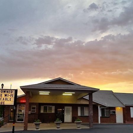Dixie Palm Motel เซนต์ จอร์จ ภายนอก รูปภาพ