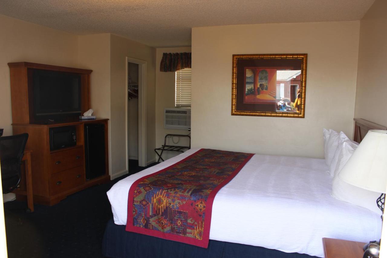 Dixie Palm Motel เซนต์ จอร์จ ภายนอก รูปภาพ